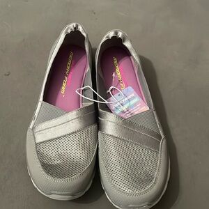 Skechers slip ons